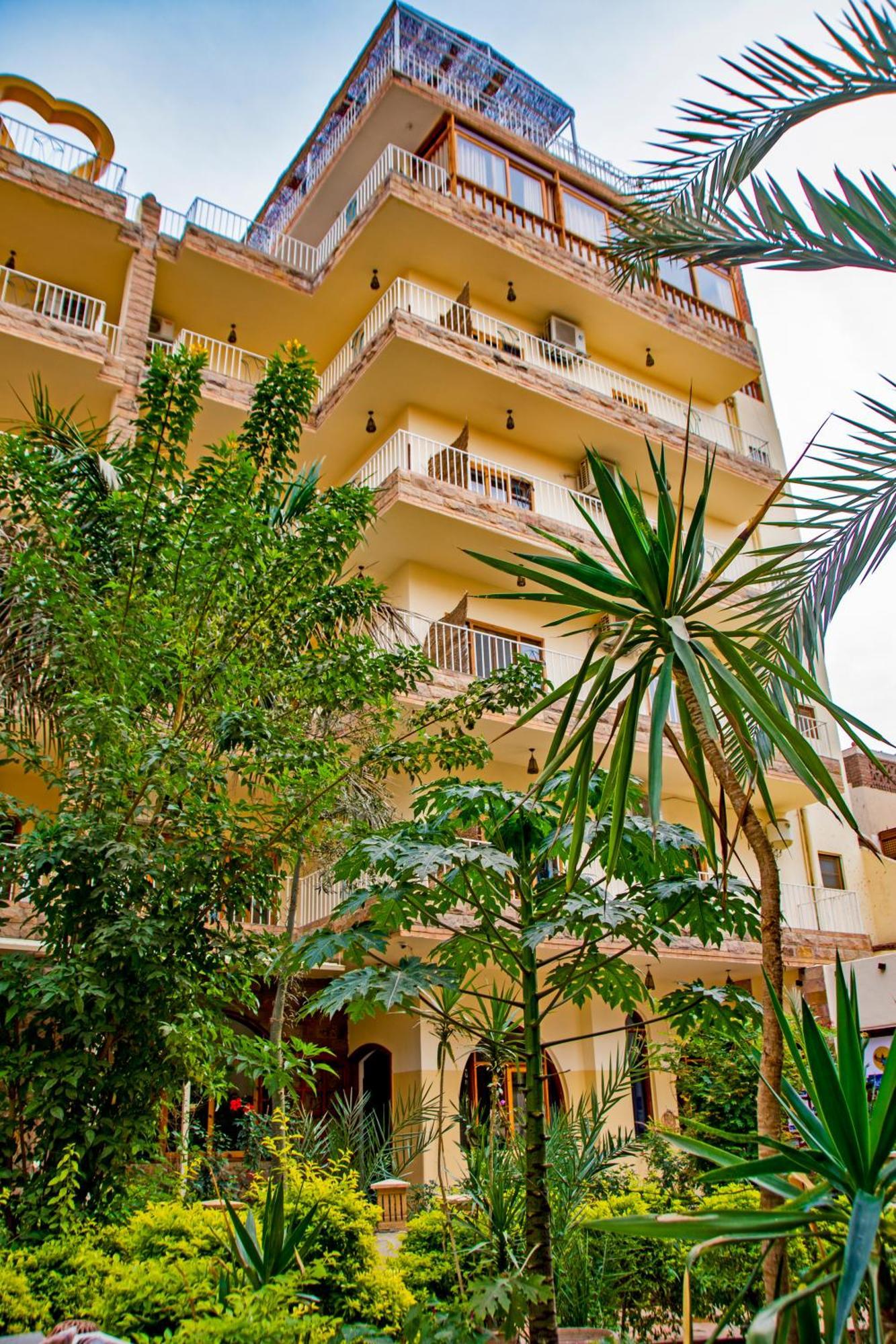 Thebes Hotel Luxor Esterno foto
