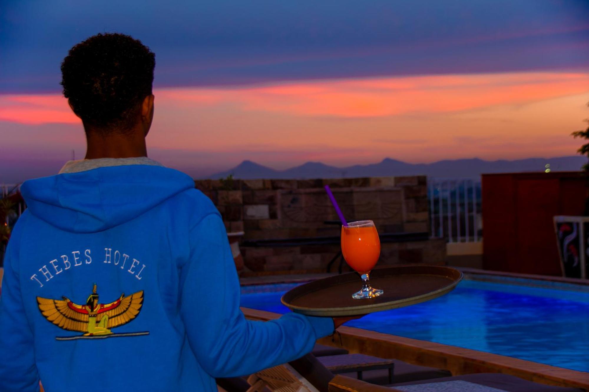 Thebes Hotel Luxor Esterno foto