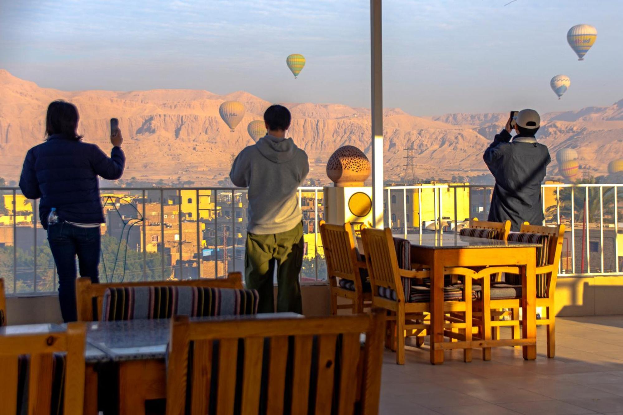 Thebes Hotel Luxor Esterno foto