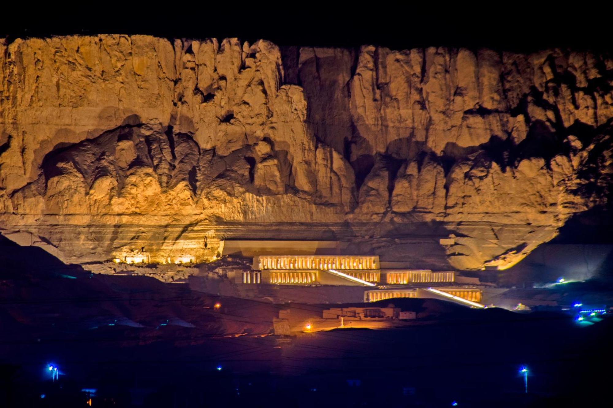 Thebes Hotel Luxor Esterno foto