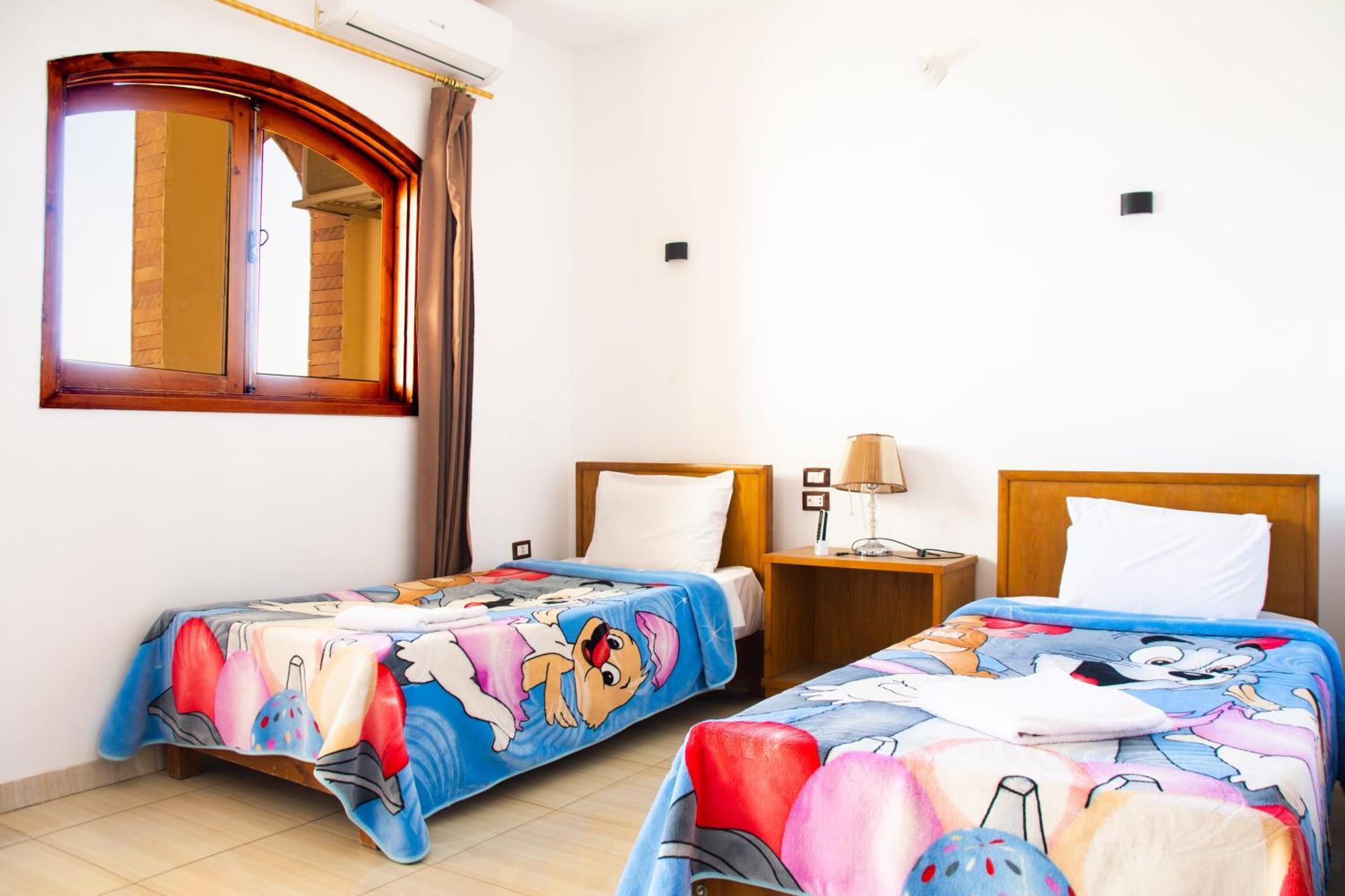 Thebes Hotel Luxor Esterno foto